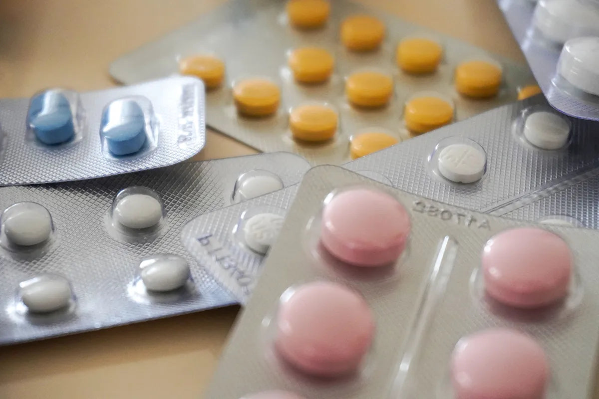 Saffron Drug Interactions: Antidepressants, Blood Thinners and More
